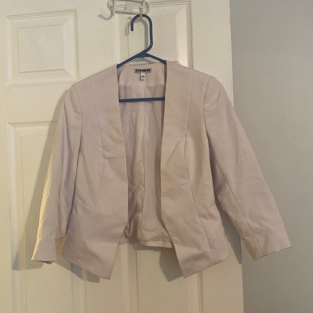 Express, size 4, off white short blazer